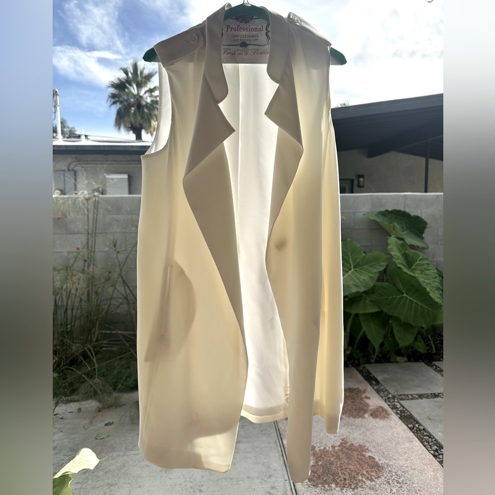Off White Tunic Vest by Calvin Kline, size 10.